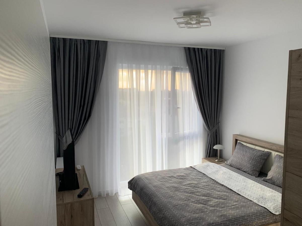 Apartament 2 Camere Prima Nufaru ออราแด ภายนอก รูปภาพ