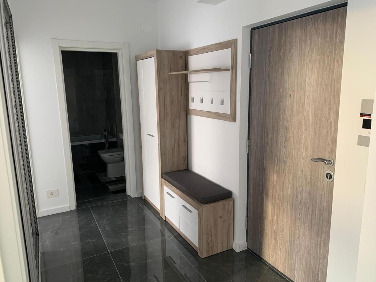 Apartament 2 Camere Prima Nufaru ออราแด ภายนอก รูปภาพ